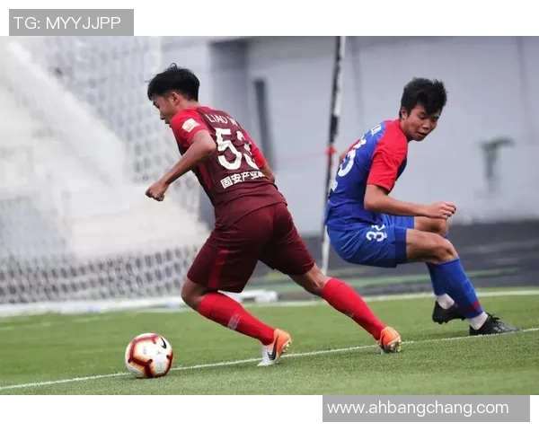 重庆乒乓球队在精英赛中以72分稳居积分榜首位展现强劲实力