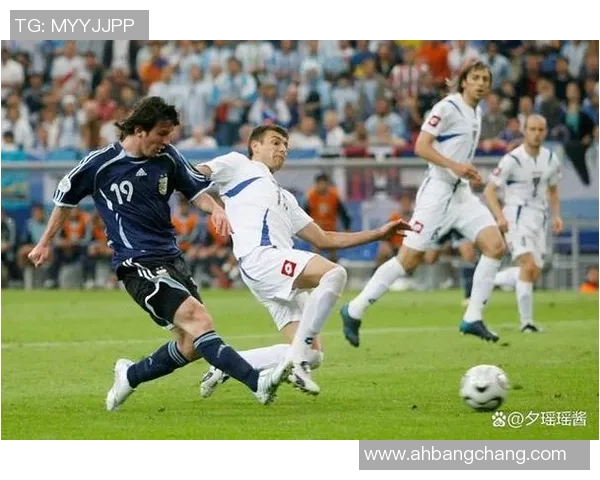 40号黑人足球明星的传奇之路与场上风采的深度解析